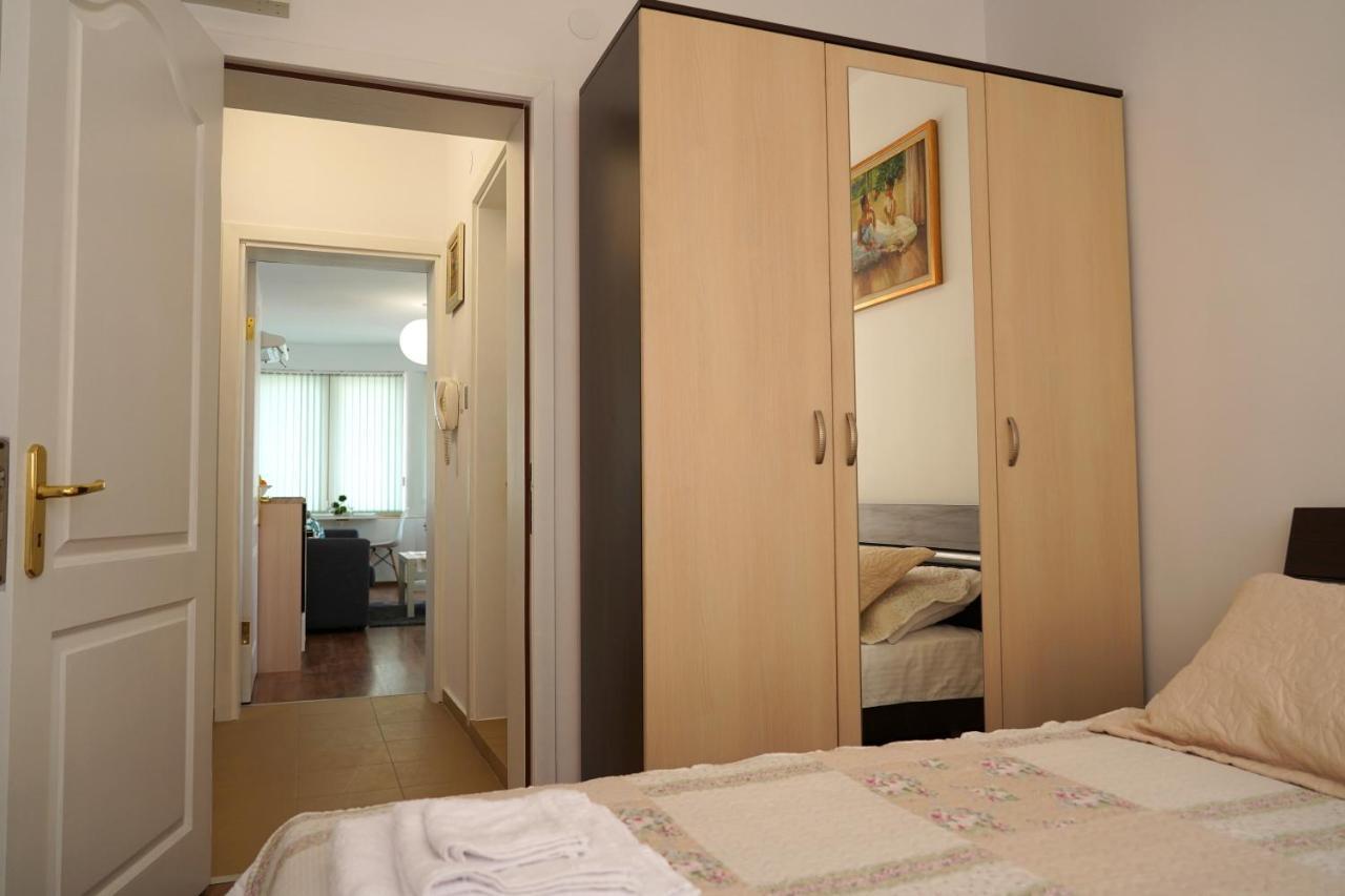 Shushi'S 1 Bedroom Central Apartment Plovdiv Esterno foto